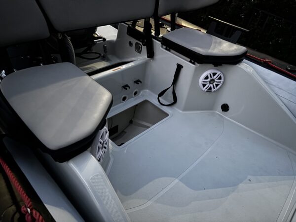 Pre-Owned 2020 Zodiac Open 7 - Image 8